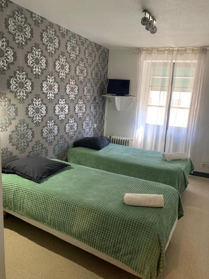 Bed and Breakfast La Taniere De La Bete Saugues Exterior foto
